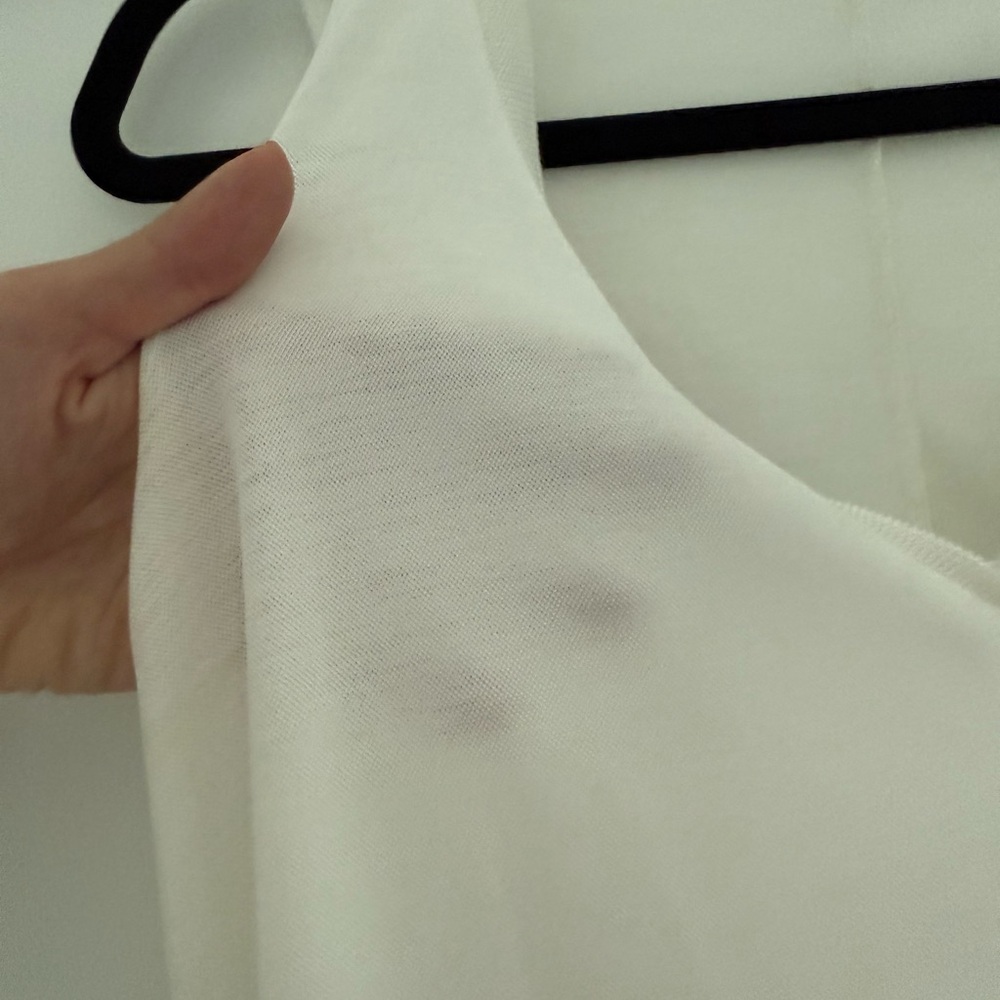 Zara White V-Neck Tank Top - Picture 3 of 3